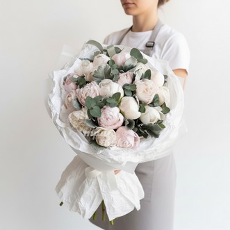 19 белых пионов Дюшес