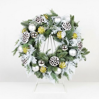 Новогодний венок с лаймами Новогодний венок с лаймами
