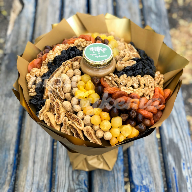 Букет из кураги и чернослива