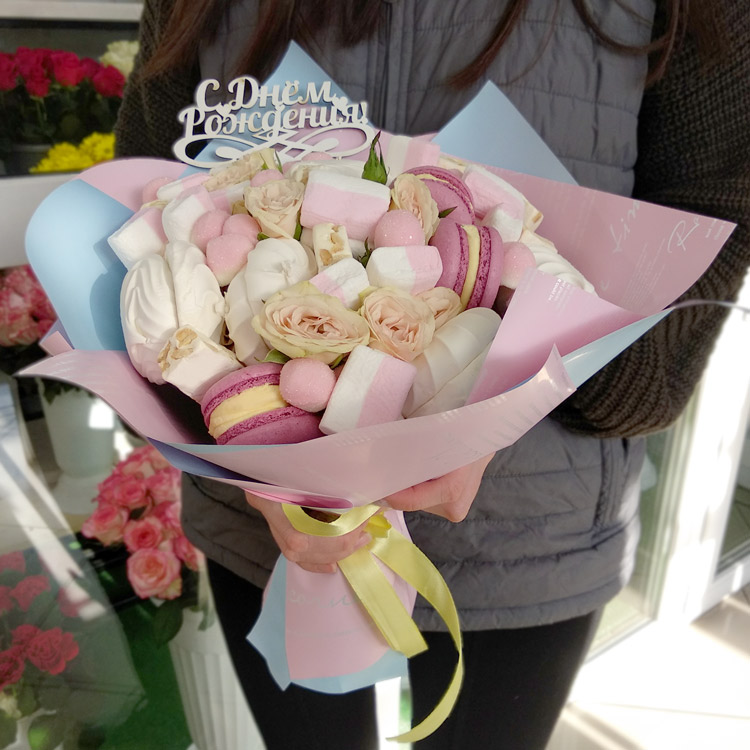 Букет из зефира "С Днем Рождения" (вид сверху)