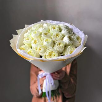 Букет из 25 белых пионовидных роз Букет из 25 белых пионовидных роз